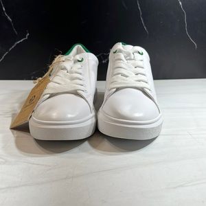 Latina Kid’s Sneaker White/Green sz 1.5